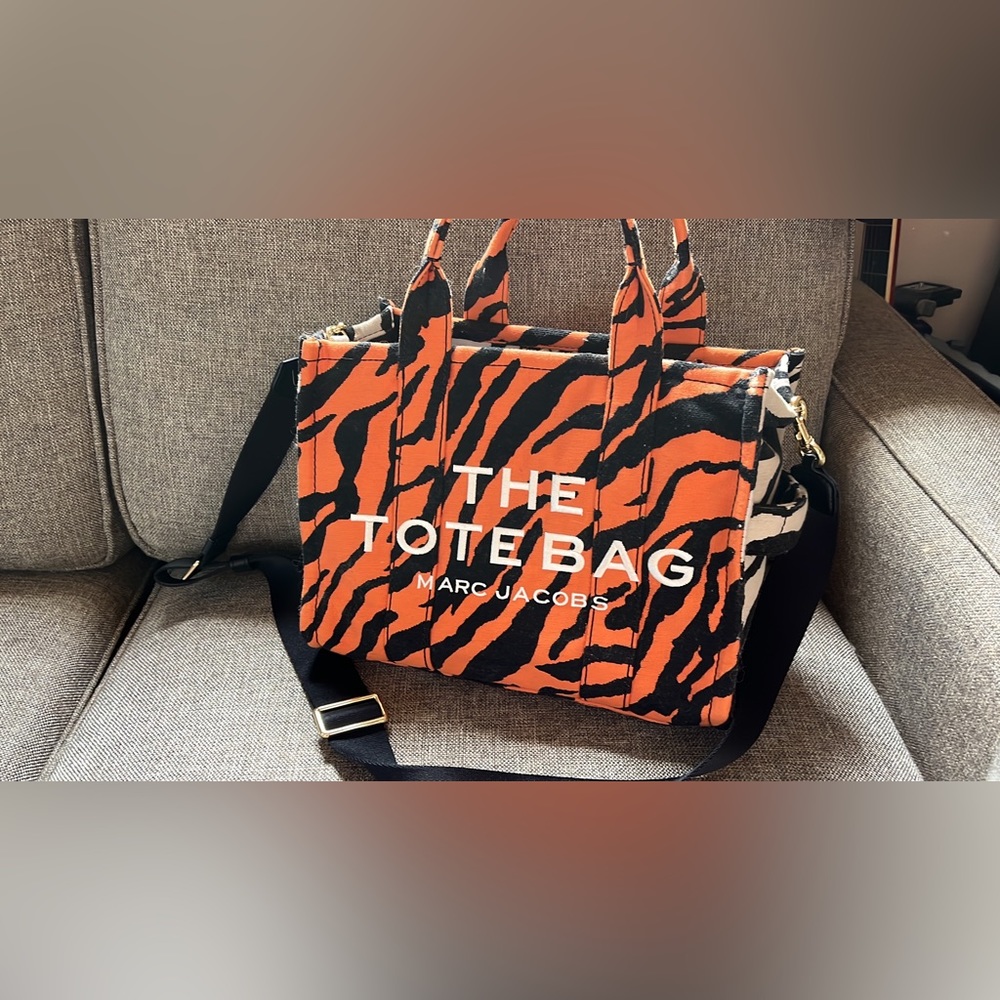 Michael Kors “The Tote Bag” in limited edition tiger print